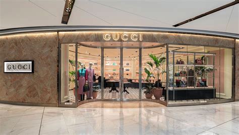 gucci auckland airport